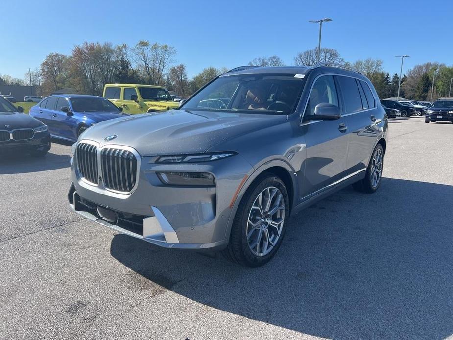 new 2025 BMW X7 car, priced at $95,250