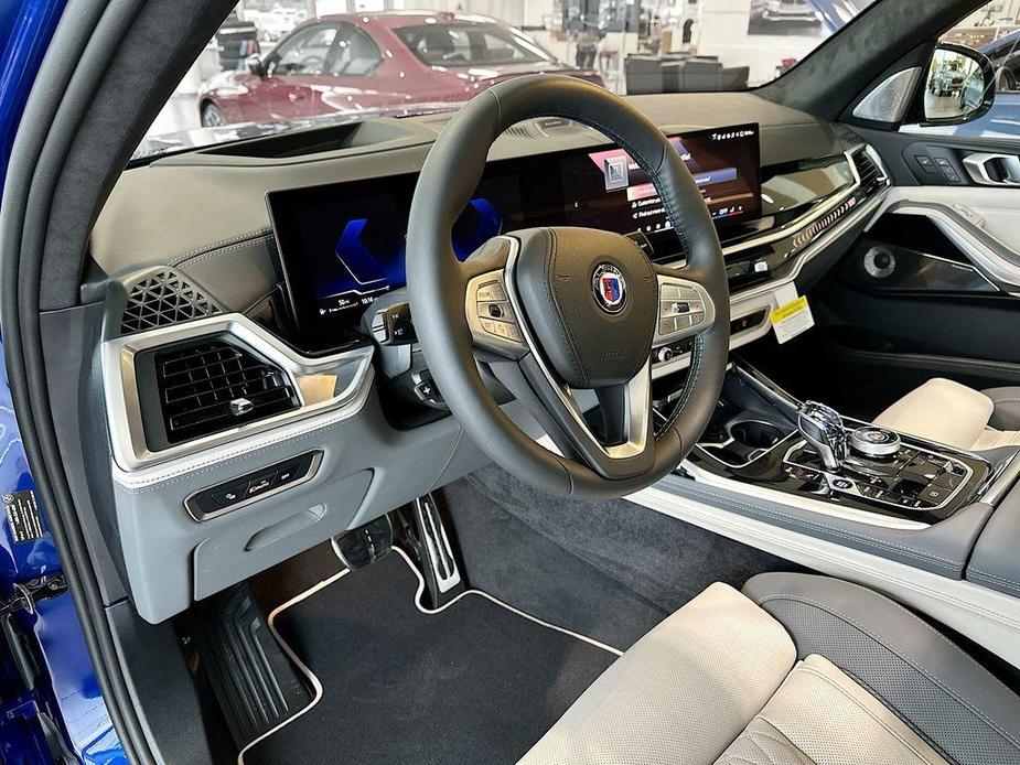 new 2025 BMW X7 car, priced at $159,695