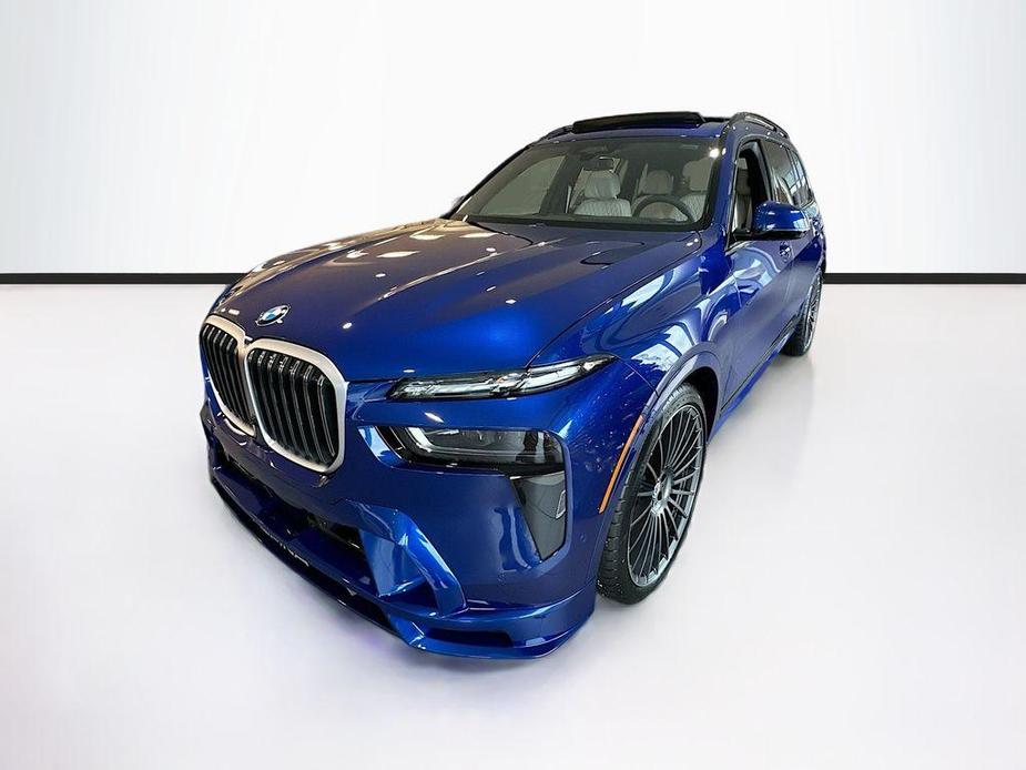 new 2025 BMW X7 car, priced at $159,695