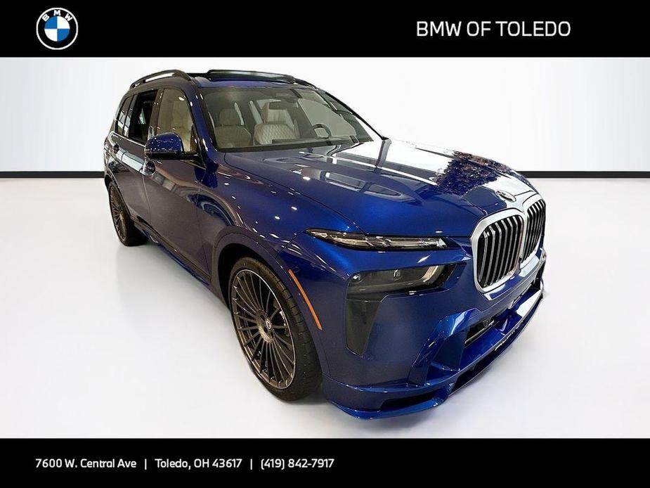 new 2025 BMW X7 car, priced at $159,695