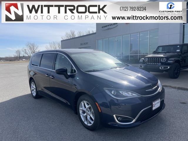used 2017 Chrysler Pacifica car, priced at $17,421