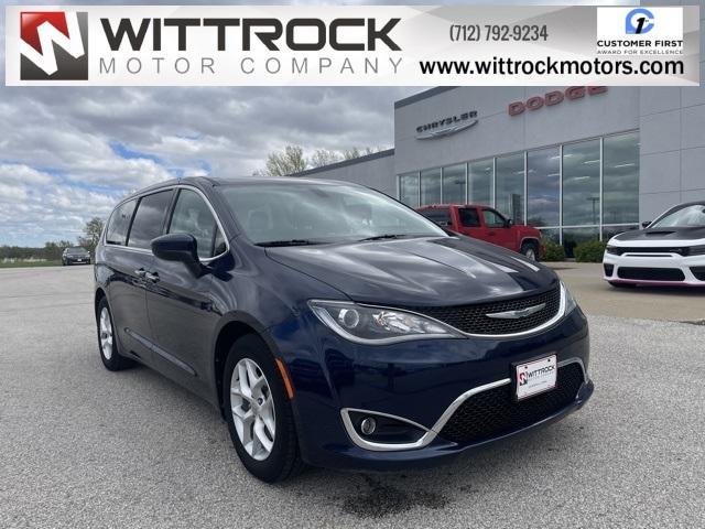 used 2017 Chrysler Pacifica car, priced at $17,084
