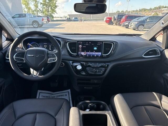 new 2026 Chrysler Pacifica car, priced at $38,941