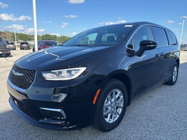 new 2026 Chrysler Pacifica car, priced at $42,941