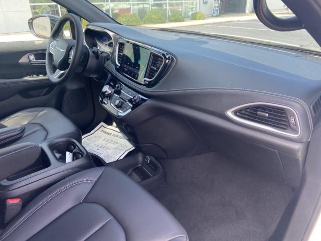 new 2026 Chrysler Pacifica car, priced at $42,272