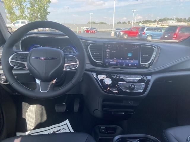 new 2026 Chrysler Pacifica car, priced at $42,272