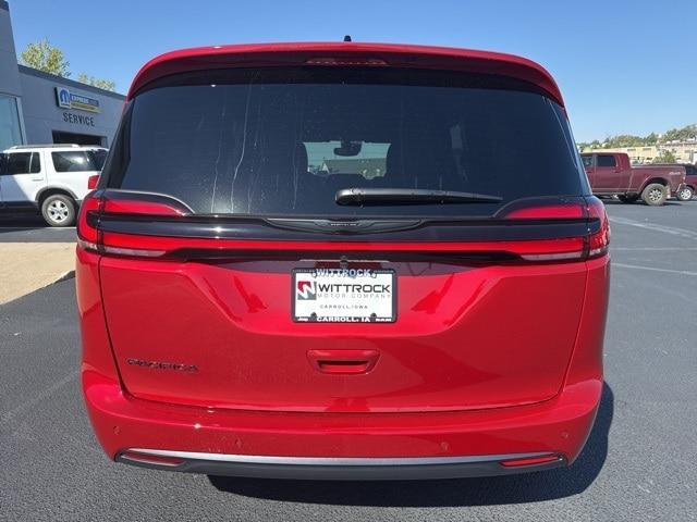 new 2026 Chrysler Pacifica car, priced at $43,304