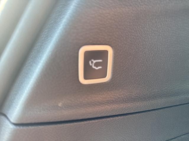 new 2026 Chrysler Pacifica car, priced at $43,304