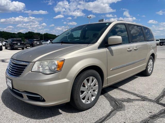 used 2014 Chrysler Town & Country car, priced at $5,441