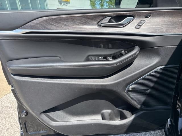 used 2022 Jeep Grand Cherokee car, priced at $37,112