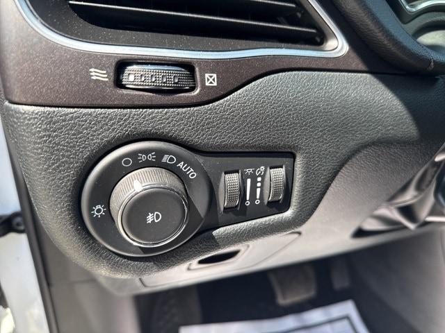 used 2022 Jeep Cherokee car, priced at $28,430