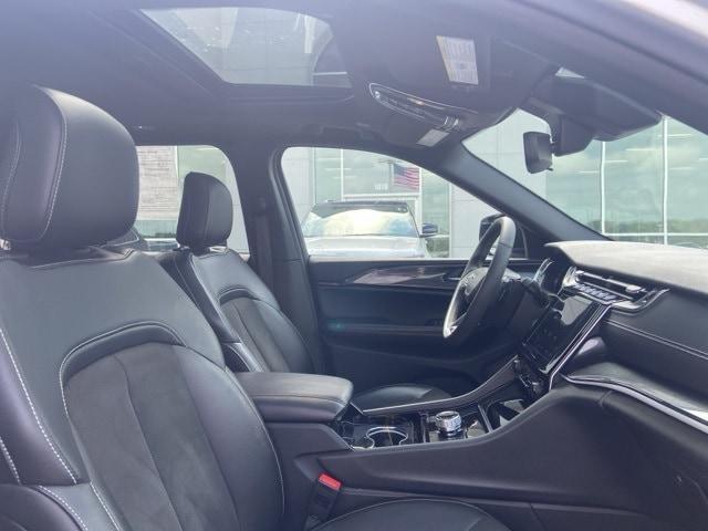 used 2023 Jeep Grand Cherokee car, priced at $31,129