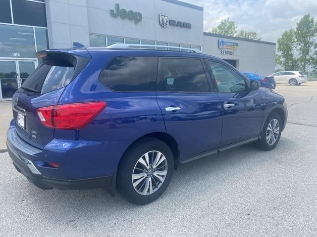used 2020 Nissan Pathfinder car, priced at $23,153