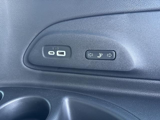 used 2023 Chrysler Pacifica car, priced at $41,525