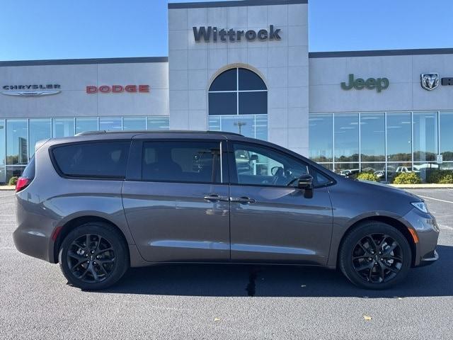 used 2023 Chrysler Pacifica car, priced at $41,525