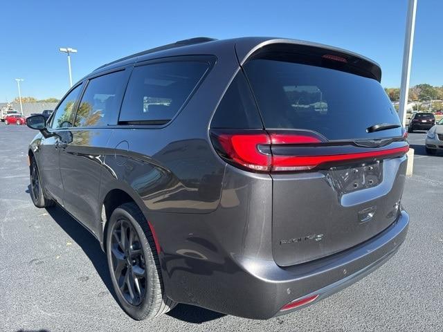 used 2023 Chrysler Pacifica car, priced at $41,525