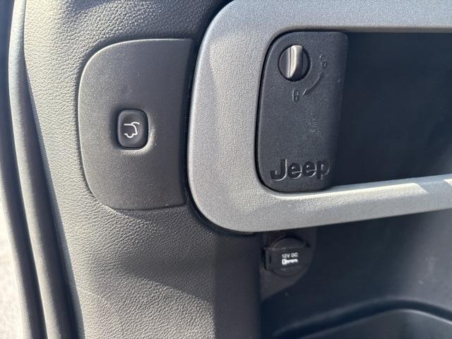 used 2014 Jeep Cherokee car, priced at $6,766