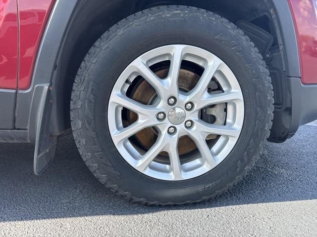 used 2014 Jeep Cherokee car, priced at $6,766