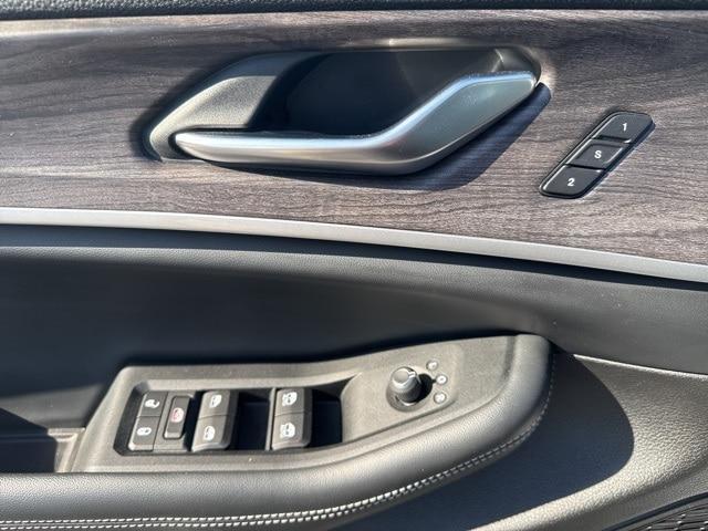 used 2023 Jeep Grand Cherokee car, priced at $33,873