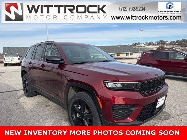 used 2022 Jeep Grand Cherokee car, priced at $33,507