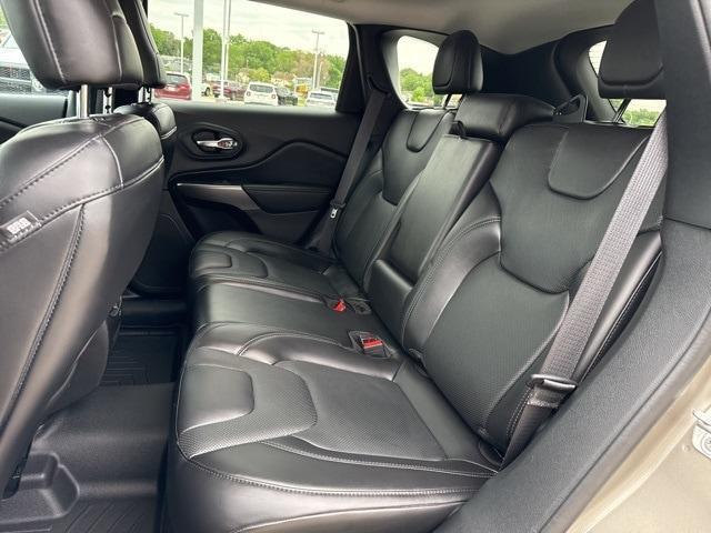 used 2020 Jeep Cherokee car, priced at $18,991