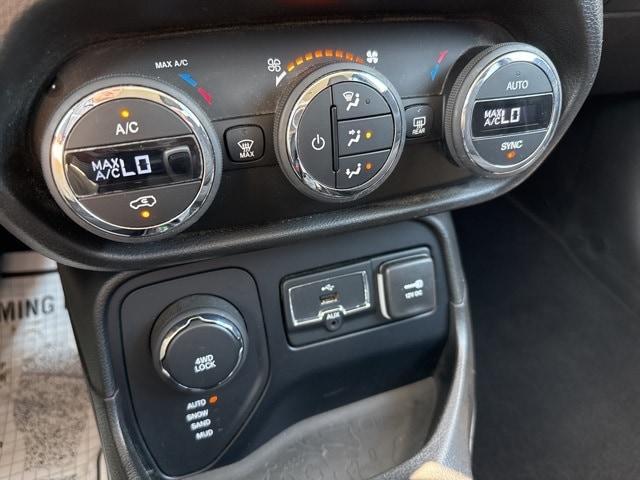 used 2016 Jeep Renegade car, priced at $12,912