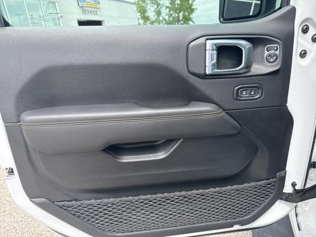 used 2021 Jeep Gladiator car, priced at $37,698