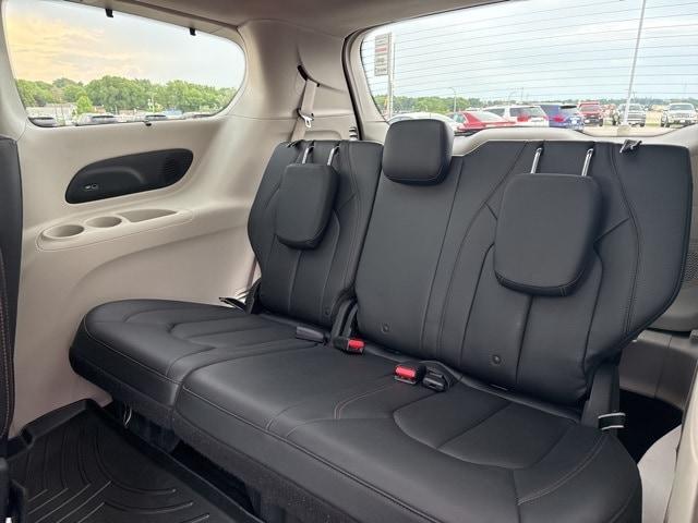 used 2018 Chrysler Pacifica car, priced at $18,304