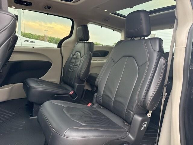 used 2018 Chrysler Pacifica car, priced at $18,304