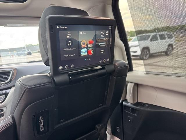 used 2018 Chrysler Pacifica car, priced at $18,304