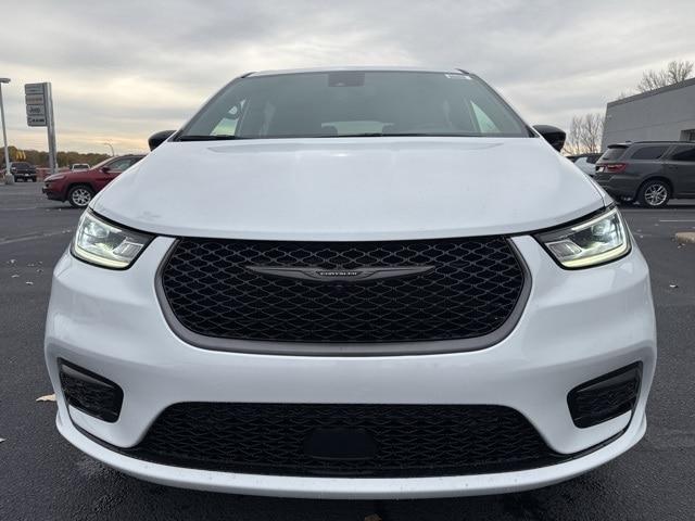new 2026 Chrysler Pacifica car, priced at $42,108