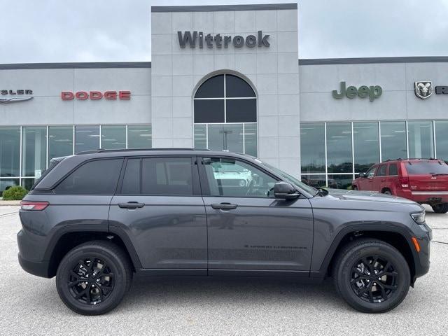 new 2024 Jeep Grand Cherokee car, priced at $39,758