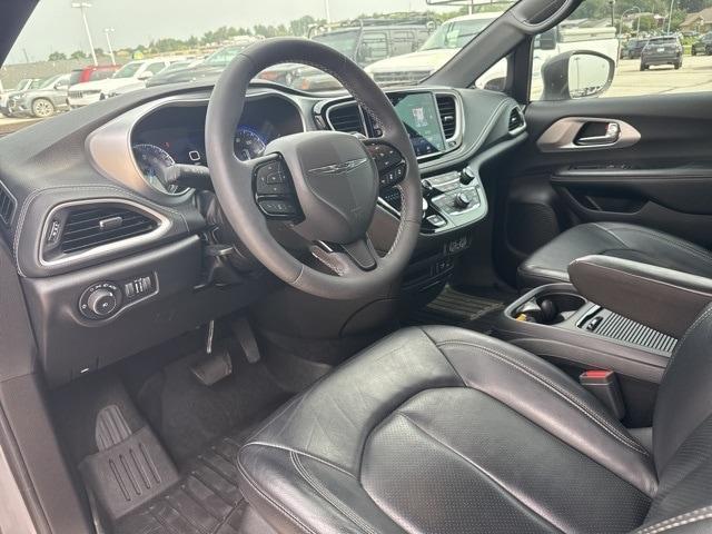 used 2022 Chrysler Pacifica car, priced at $27,697
