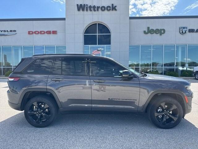 used 2023 Jeep Grand Cherokee car, priced at $33,738