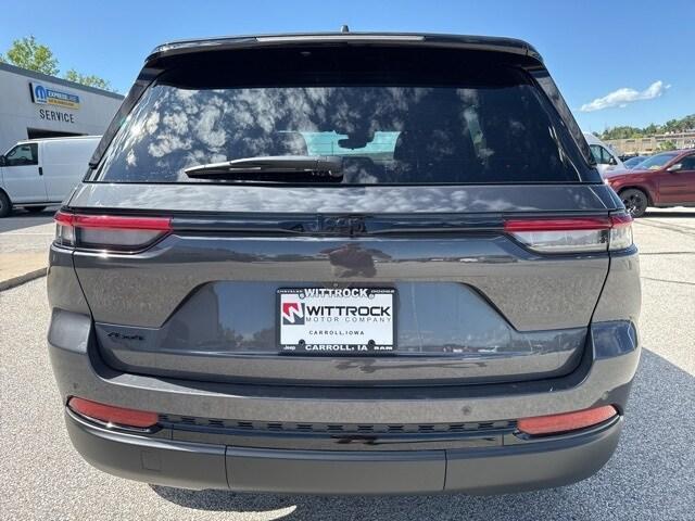 used 2023 Jeep Grand Cherokee car, priced at $33,738