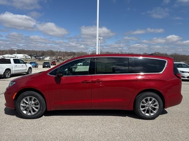 new 2025 Chrysler Pacifica car, priced at $44,415