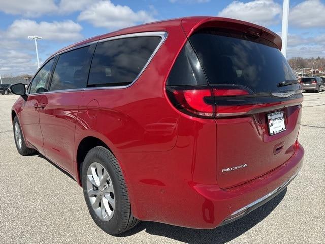 new 2025 Chrysler Pacifica car, priced at $44,415