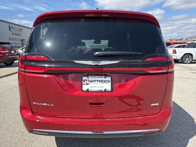 new 2025 Chrysler Pacifica car, priced at $44,415