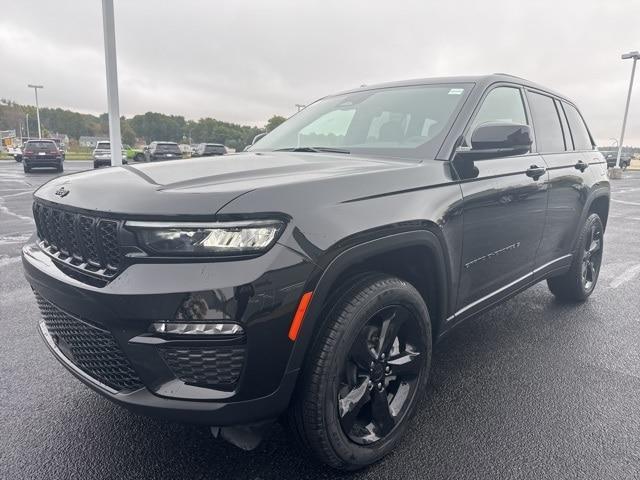 new 2025 Jeep Grand Cherokee car, priced at $41,331