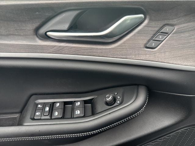 new 2025 Jeep Grand Cherokee car, priced at $41,331