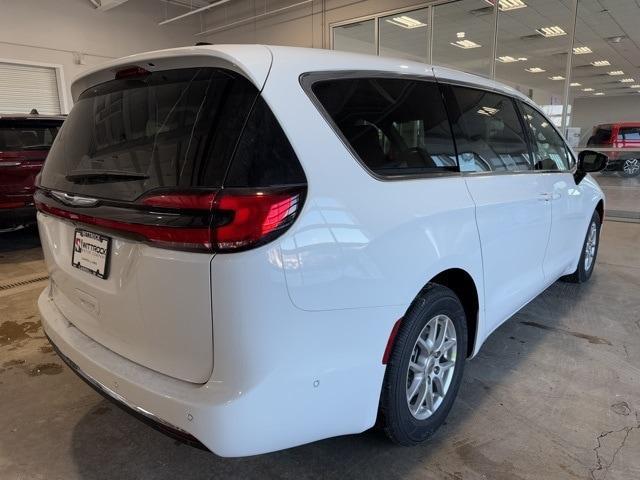 new 2025 Chrysler Pacifica car, priced at $39,975