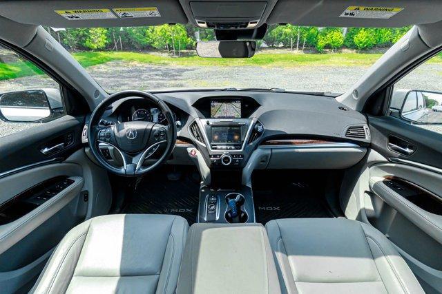 used 2017 Acura MDX car