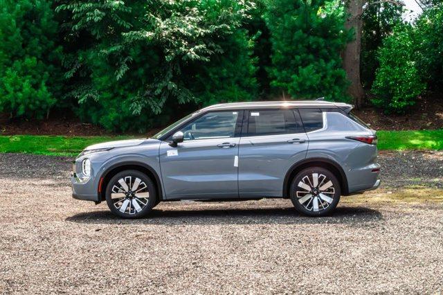 new 2025 Mitsubishi Outlander car, priced at $45,288