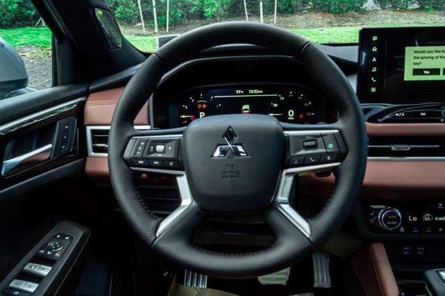 new 2025 Mitsubishi Outlander car, priced at $45,288