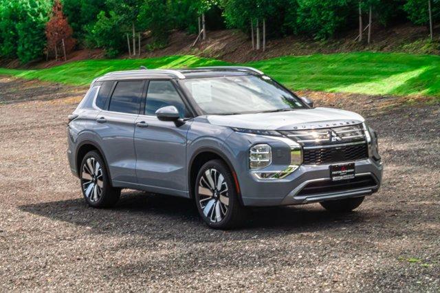 new 2025 Mitsubishi Outlander car, priced at $45,288