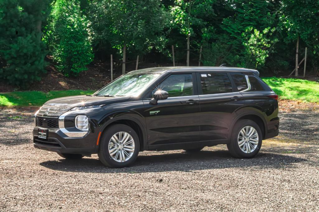 new 2025 Mitsubishi Outlander PHEV car, priced at $42,356