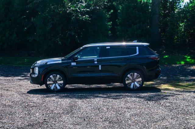 new 2025 Mitsubishi Outlander car, priced at $45,321