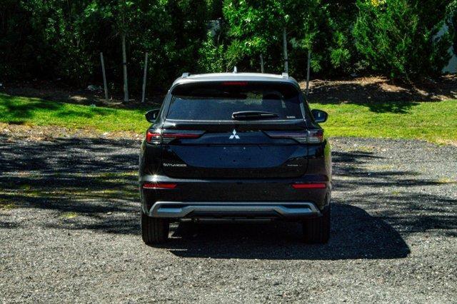 new 2025 Mitsubishi Outlander car, priced at $45,321