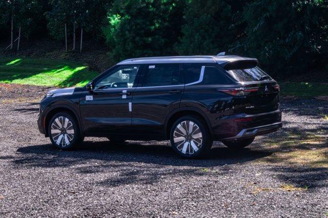 new 2025 Mitsubishi Outlander car, priced at $45,321
