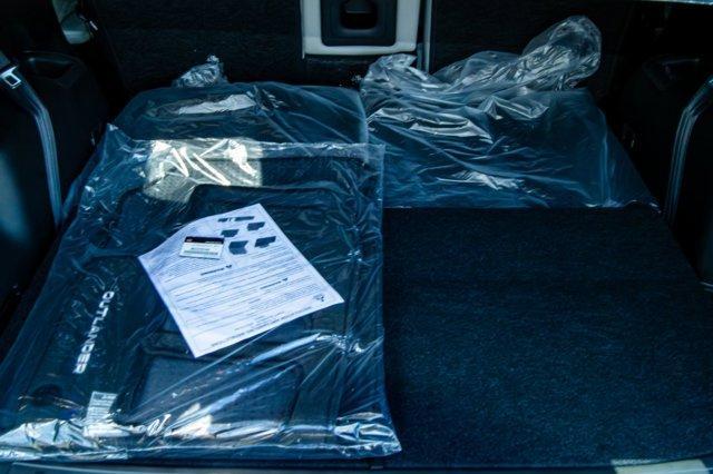 new 2025 Mitsubishi Outlander car, priced at $45,321